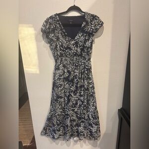 Tahari navy dress small